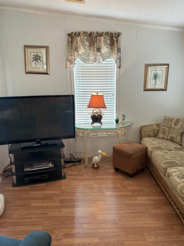 Sale Photo Thumbnail #11