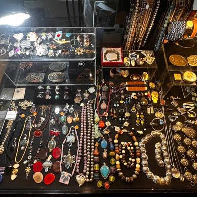 Sale Photo Thumbnail #38