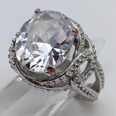 Sale Photo Thumbnail #22: 18KGE Ring with Colorless Stone Size 6