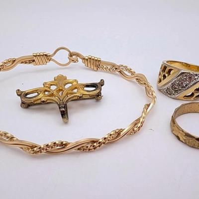 Sale Photo Thumbnail #262: Gold Tone Jewelry Lot | Bracelet | Watch Pin | 2 Rings