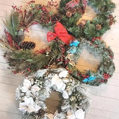 Sale Photo Thumbnail #254: 4 Christmas Wreaths