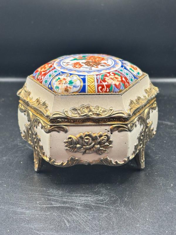 Sale Photo Thumbnail #205