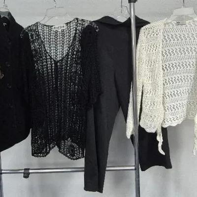 Women's Sweaters and More Sizes Medium By Ronni Nicole Modern Soul and Focus
