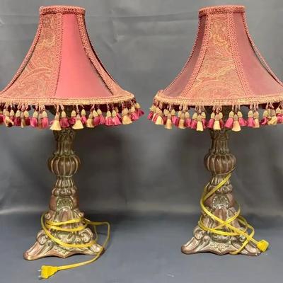 2 Lamps With Red Lampshades 