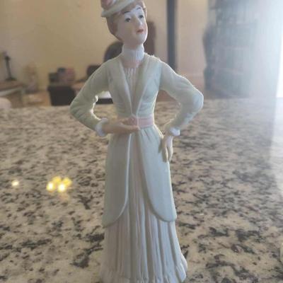 Sale Photo Thumbnail #152