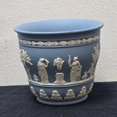 VTG Wedgwood Blue Jasperware Jardiniere / Cache Pot