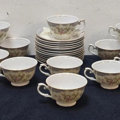 Vintage Grace China Cups & Saucers – Made in Occupied Japan (26 pcs)