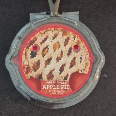 Fresh Baked Apple Pie Cast Iron Skillet Scented Candle - 9 Oz.