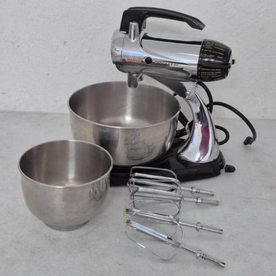 Sunbeam Deluxe MixMaster 12-Speed Stand Mixer #12C with 2 Bowls & 2 Sets of Beaters - Chrome