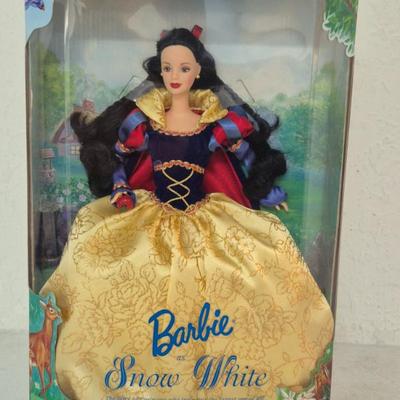 Vintage 1998 Mattel Collector Edition Barbie as Snow White #21130 - New in Box