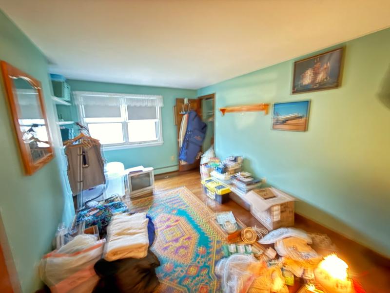 Sale Photo Thumbnail #9