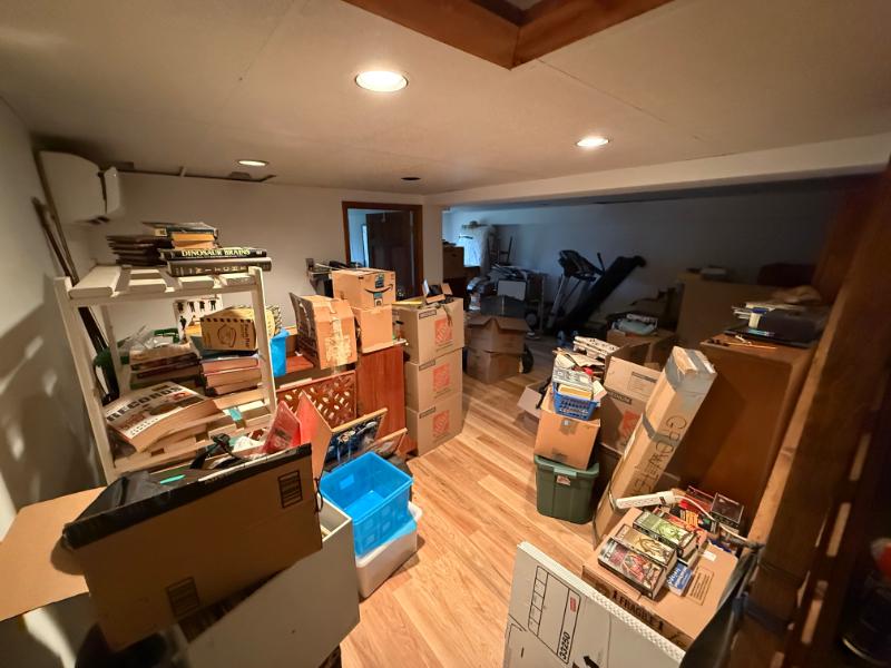 Sale Photo Thumbnail #16