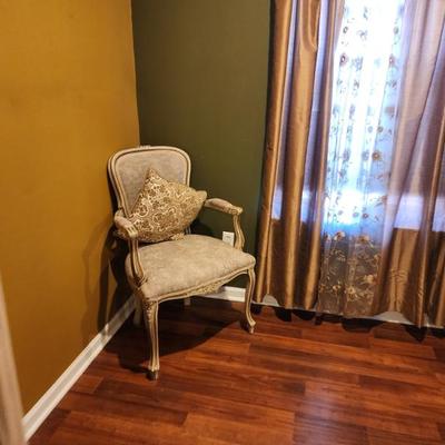 Sale Photo Thumbnail #126