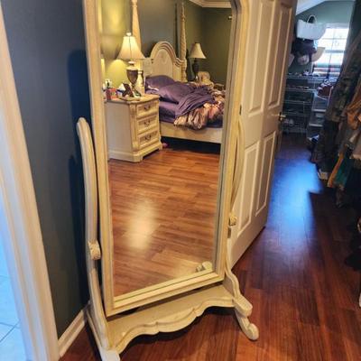 Sale Photo Thumbnail #133