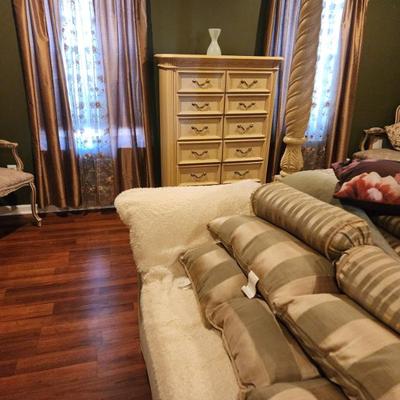 Sale Photo Thumbnail #124