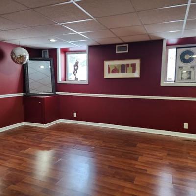 Sale Photo Thumbnail #144