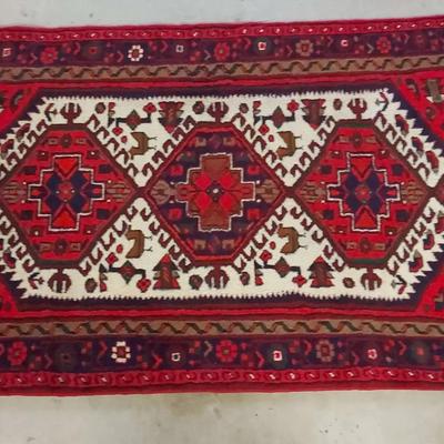 COLORFUL RED WOOL RUG
