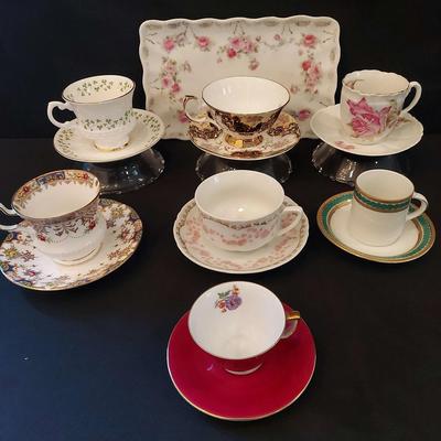 INTERNATIONAL GOLD TRIM TEA SETS 