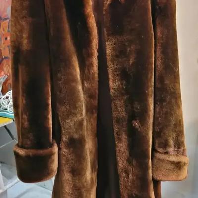 J.L. Hudson Co. Sheared Mouton Lamb Fur Coat Size M/L