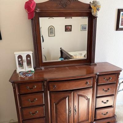 Sale Photo Thumbnail #52