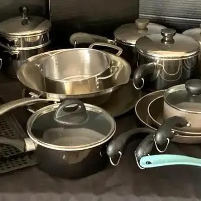 Cookware Featuring Cast Iron, Farberware & Revere Ware