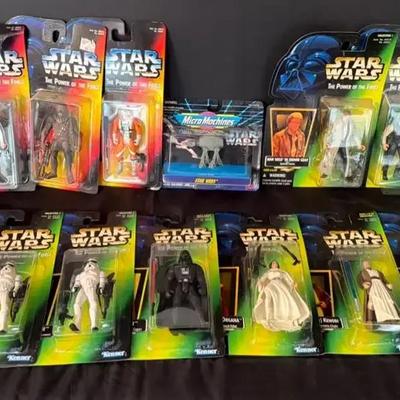 Star Wars “The Power Of The Force” Kenner Figurines Featuring MicroMachines Imperial AT-AT 