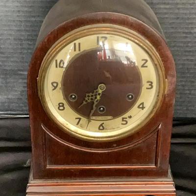 Seth Thomas Wood Mantel Clock with Brass-Toned Dial