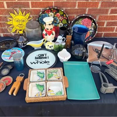 Kitchen Décor & Collectibles Featuring Chef Statue, Decorative Trays & More