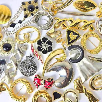 Gold, Silver Tone & Enamel 1980s & 1990s Costume Jewelry Brooches