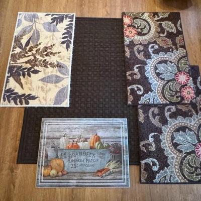 218: Utility Mats And Area Rugs 