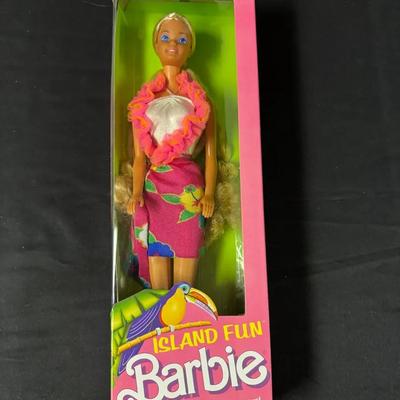 240: 1987 Island Fun Barbie 