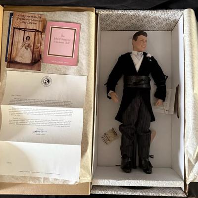 438: Franklin Mint John F. Kennedy Heirloom Doll – New in Box w/ Papers