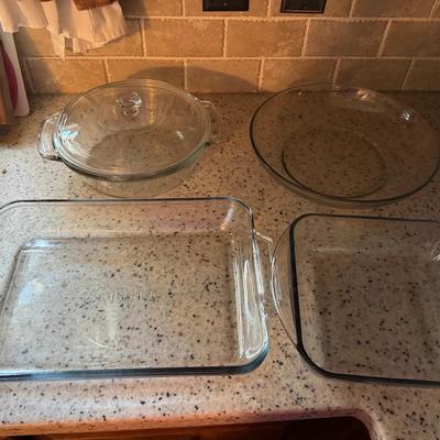 235: Anchor Casserole Dishes And Bowls
