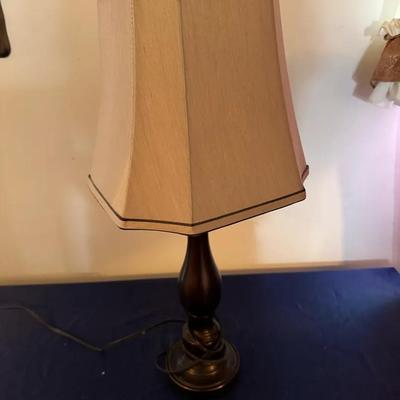 215: 24” Antique Brass Finish Table Lamp