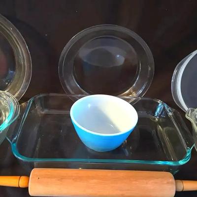 Lot 100:  Pyrex Lot / Rolling Pin