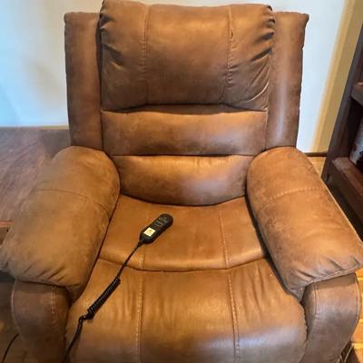 202: Power Lift Recliner 