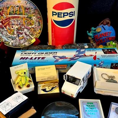Lot 432: Franklin Mint McDonald’s Plate, Banks, Glider, Key Chains, Cards…