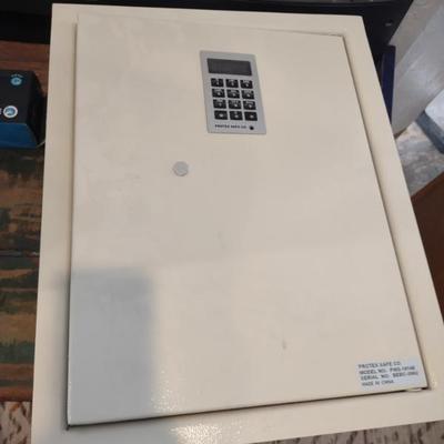 Sale Photo Thumbnail #266