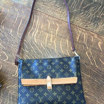 001-JRY: Vintage Louis Vuitton Pochette Pliante Pouch Brown Leather Clutch Bag