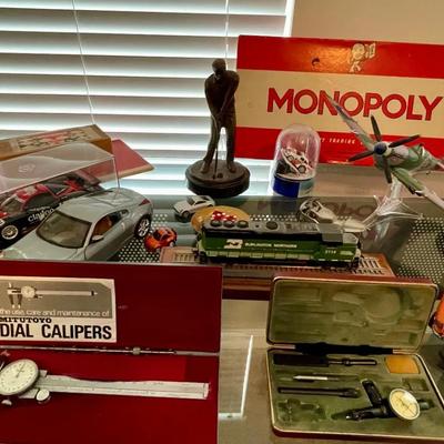 108-OFF: Décor from a Modern Man-Cave