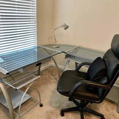 109-OFF: L-Shaped Glass Desk and Chair