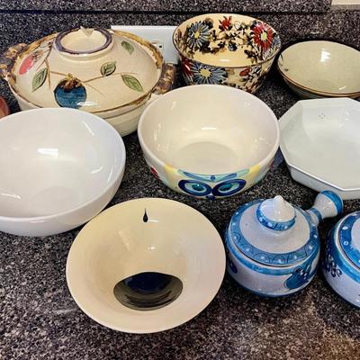 041-K: Ceramic Bowl/Server Assortment