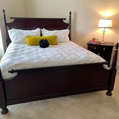 026-MBR: King Bed Vignette
