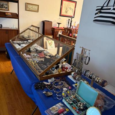 Sale Photo Thumbnail #2