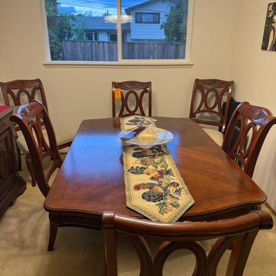Sale Photo Thumbnail #46: Dining Set