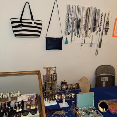 Sale Photo Thumbnail #26