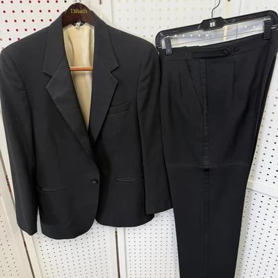 Vintage Men's 2-Pc Calvin Klein Formal Tuxedo