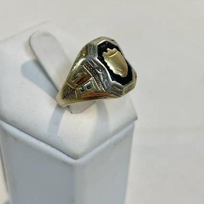 10K Gold Class 1980 Onyx Ring (6.24g) Size 7 