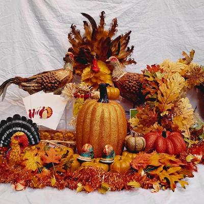 Festive Thanksgiving & Fall Harvest Decor - Turkeys, Pumpkins & More