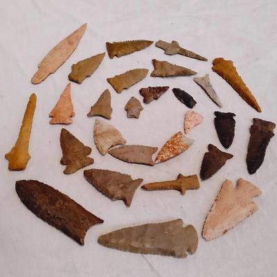 Vintage Mixed Stone Projectile Point & Tool 25 Piece Collection